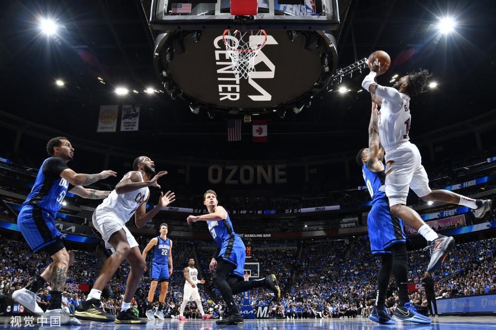 他在赛场上 他在赛场上