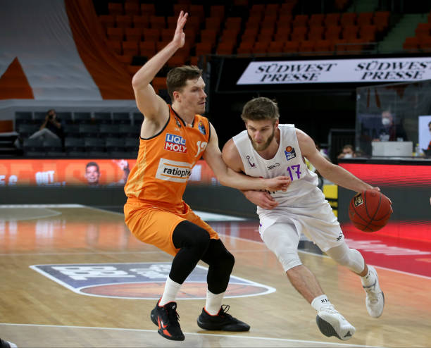 队的表现格 队的表现格